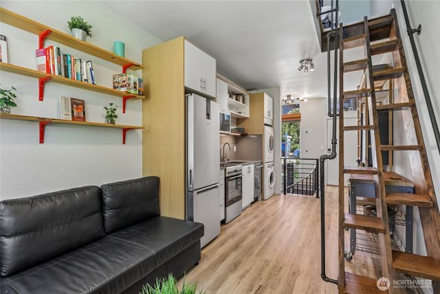 3857 21st Avenue SW, Seattle, WA 98106