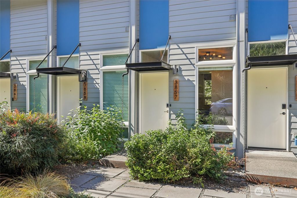 3857 21st Avenue SW, Seattle, WA 98106
