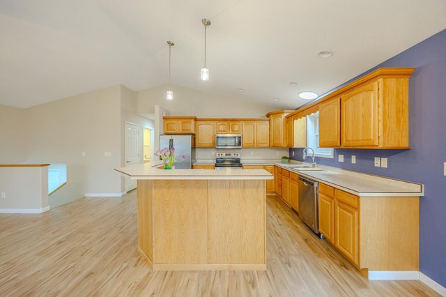 1336 Rodeo Drive NW, Bemidji, MN 56601