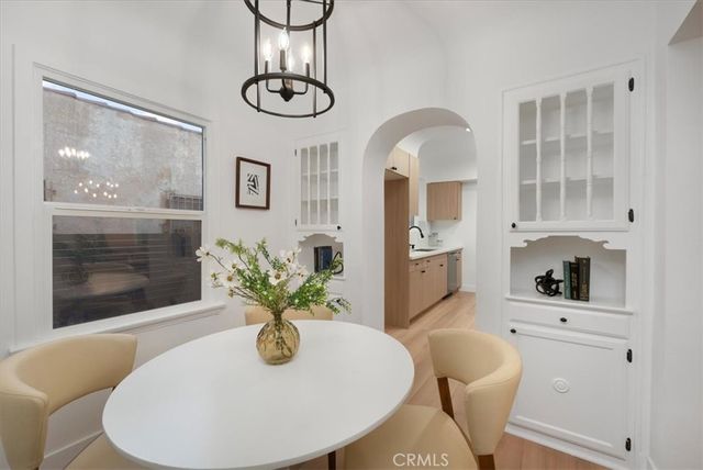 3905 Roxton Avenue, Los Angeles, CA 90008