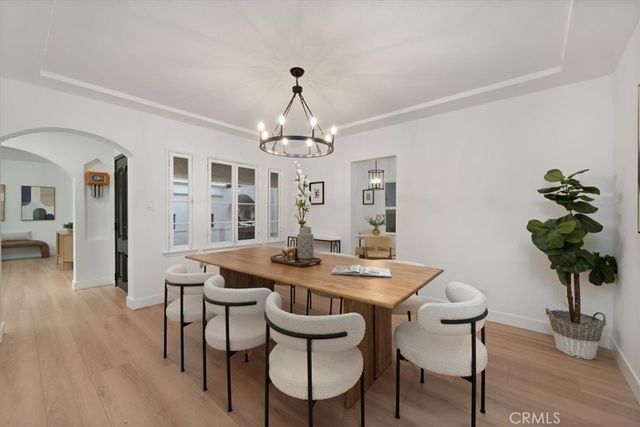 3905 Roxton Avenue, Los Angeles, CA 90008