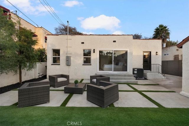 3905 Roxton Avenue, Los Angeles, CA 90008