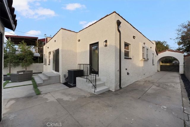 3905 Roxton Avenue, Los Angeles, CA 90008