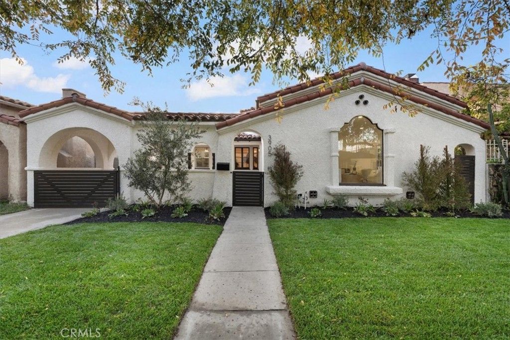 3905 Roxton Avenue, Los Angeles, CA 90008