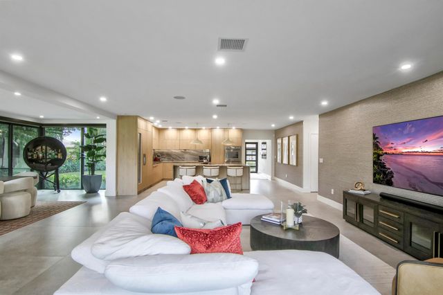 13244 Polo Club Road C105, Wellington, FL 33414