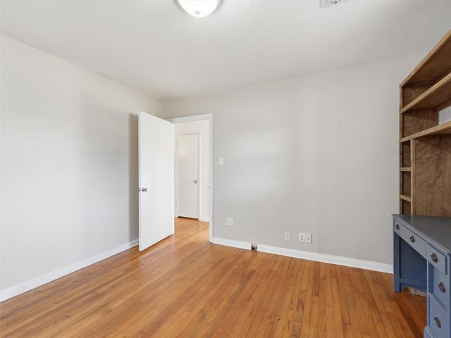 2110 7th Street, Port Neches, TX 77651