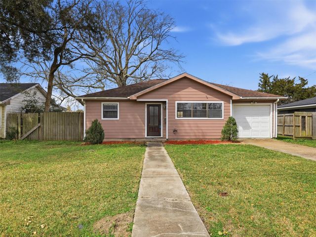 2110 7th Street, Port Neches, TX 77651