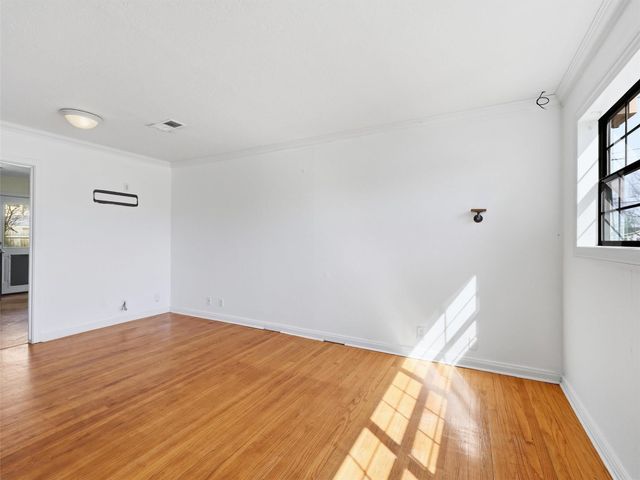 2110 7th Street, Port Neches, TX 77651