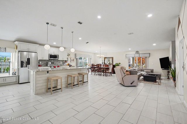 215 Mcclain Drive, West Melbourne, FL 32904