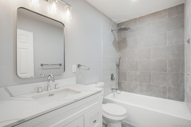 5 Sherwood Place, Hyde Park, NY 12538