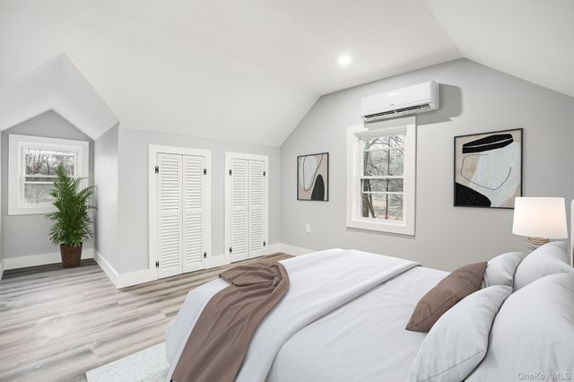 5 Sherwood Place, Hyde Park, NY 12538