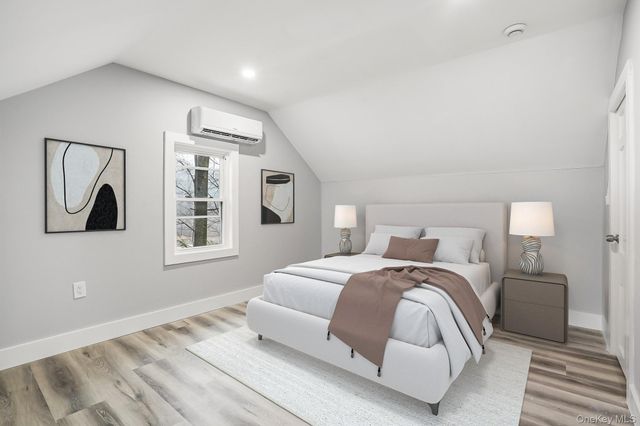 5 Sherwood Place, Hyde Park, NY 12538