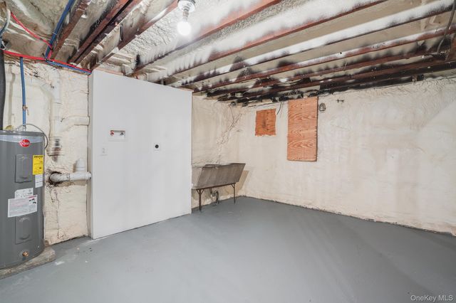 5 Sherwood Place, Hyde Park, NY 12538