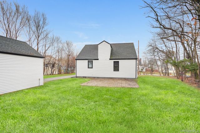 5 Sherwood Place, Hyde Park, NY 12538