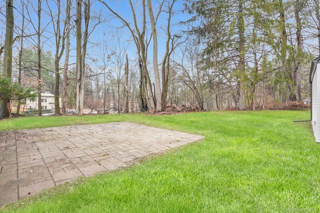 5 Sherwood Place, Hyde Park, NY 12538