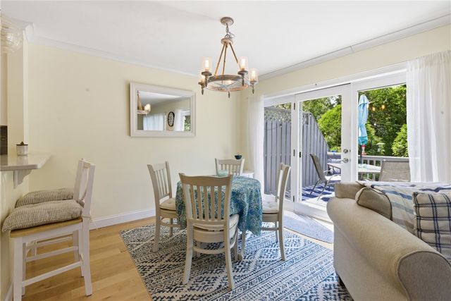 61 Clinton Street C, Newport, RI 02840