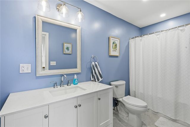 61 Clinton Street C, Newport, RI 02840