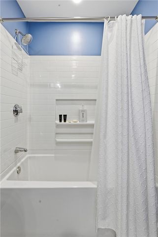 61 Clinton Street C, Newport, RI 02840