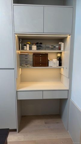 131-02B 40th Road 4U, Flushing, NY 11354