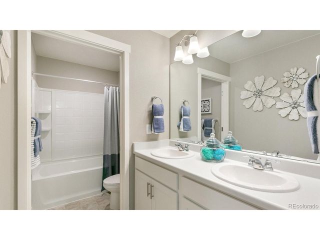 9888 Danube Ct, Commerce City, CO 80022