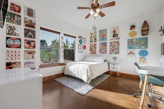 700 Augusta CIR N, Point Venture, TX 78645