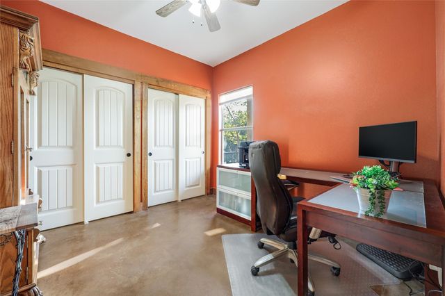 700 Augusta CIR N, Point Venture, TX 78645