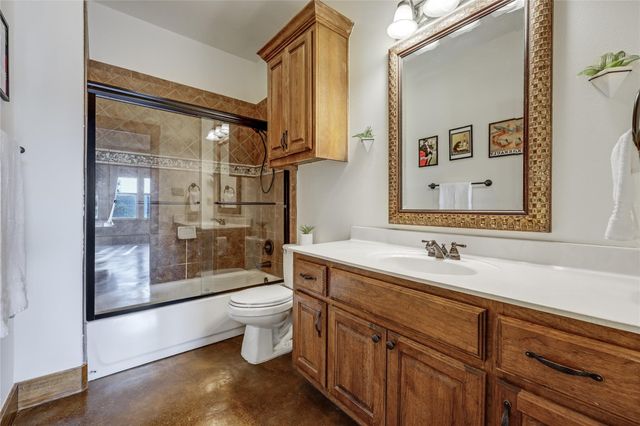 700 Augusta CIR N, Point Venture, TX 78645