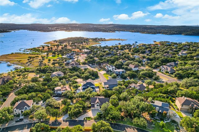 700 Augusta CIR N, Point Venture, TX 78645