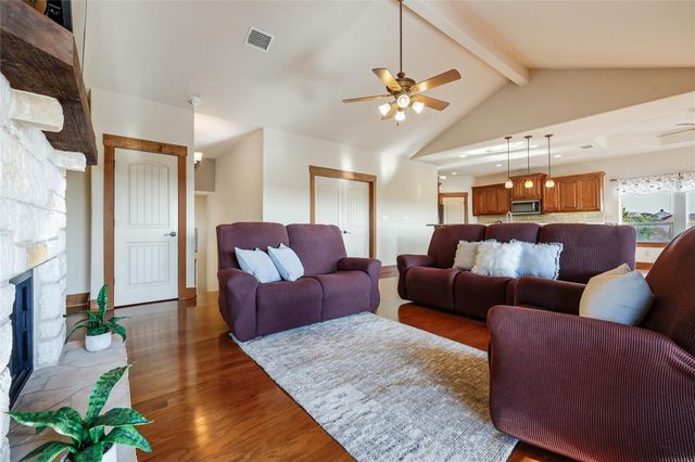 700 Augusta CIR N, Point Venture, TX 78645