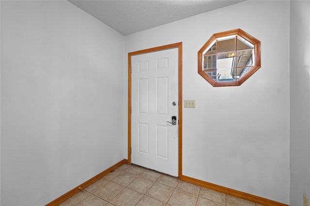 1020 W Cypress Street, Rogers, AR 72756