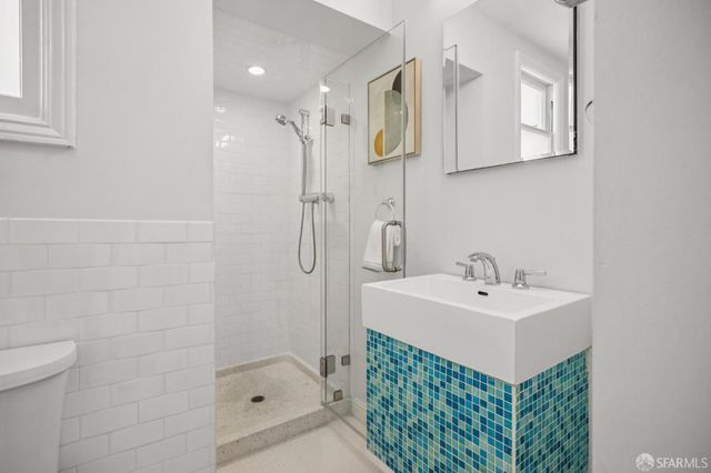 4092 17th Street, San Francisco, CA 94114