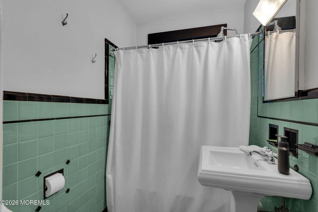 29 Terrace Avenue, Toms River, NJ 08753