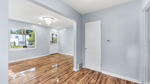 5305 Hanna Street, Fort Wayne, IN 46806