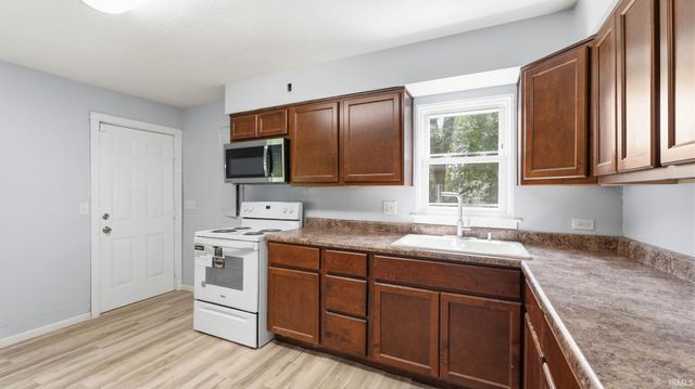 5305 Hanna Street, Fort Wayne, IN 46806