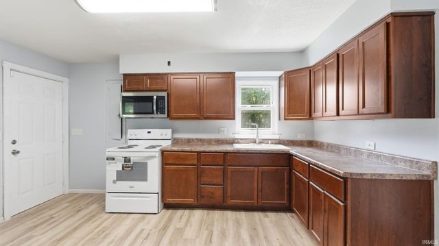 5305 Hanna Street, Fort Wayne, IN 46806