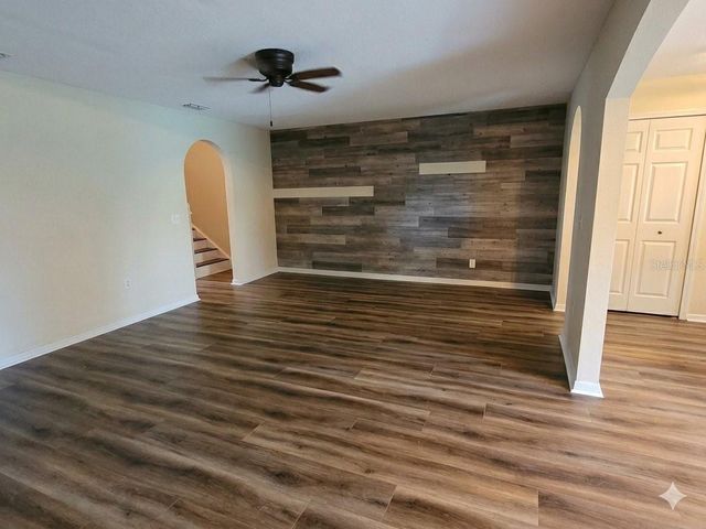 9863 ASHBURN LAKE DRIVE, Tampa, FL 33610