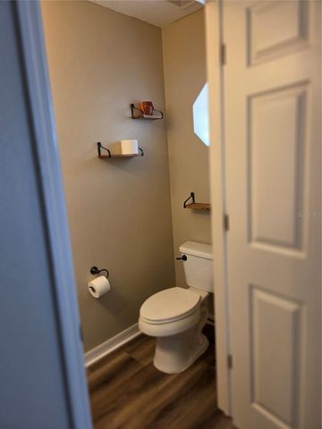 9863 ASHBURN LAKE DRIVE, Tampa, FL 33610