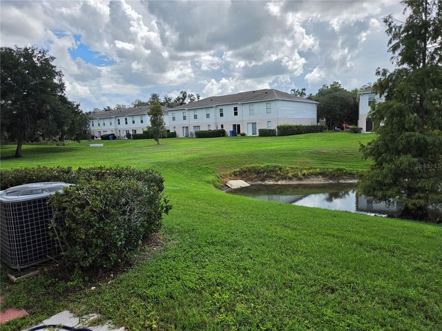 9863 ASHBURN LAKE DRIVE, Tampa, FL 33610