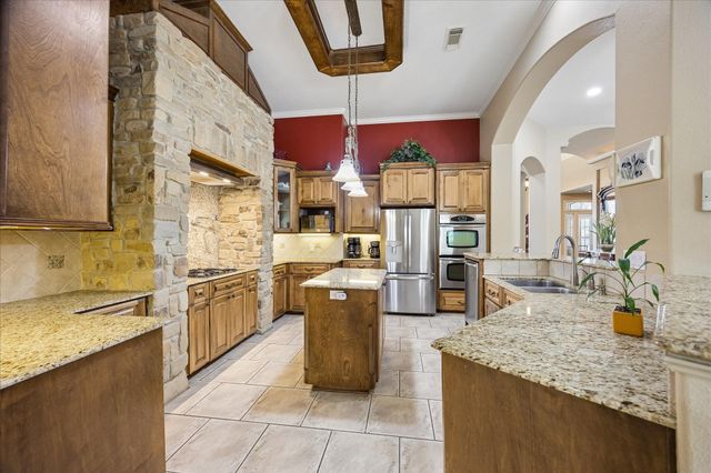 3391 Clearwood Circle, Alvin, TX 77511