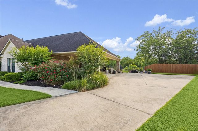 3391 Clearwood Circle, Alvin, TX 77511
