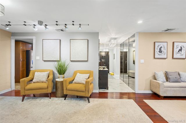 23 King Street, Port Jefferson Station, NY 11776