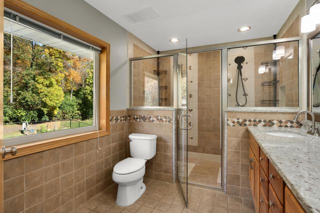 8924 Heatherton Ridge Drive, Savage, MN 55378