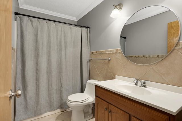 8924 Heatherton Ridge Drive, Savage, MN 55378