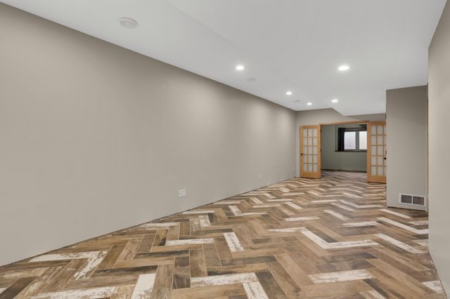 8924 Heatherton Ridge Drive, Savage, MN 55378