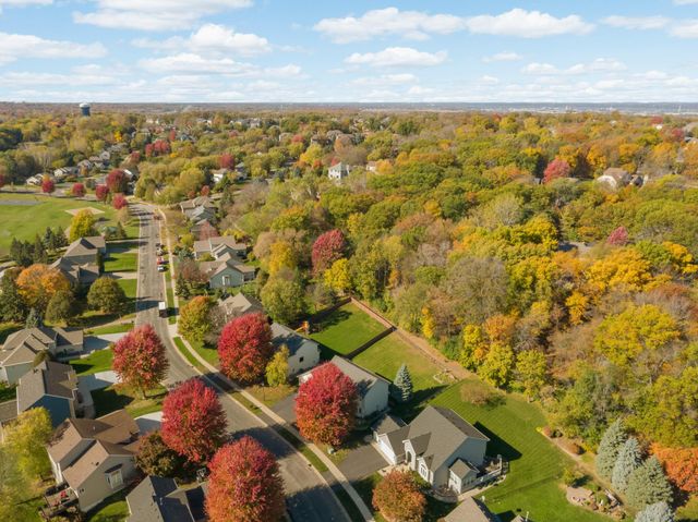 8924 Heatherton Ridge Drive, Savage, MN 55378