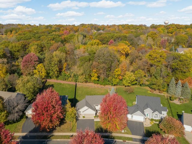 8924 Heatherton Ridge Drive, Savage, MN 55378