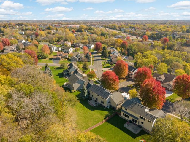 8924 Heatherton Ridge Drive, Savage, MN 55378
