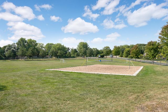 8924 Heatherton Ridge Drive, Savage, MN 55378
