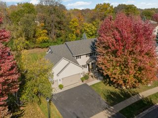 8924 Heatherton Ridge Drive, Savage, MN 55378