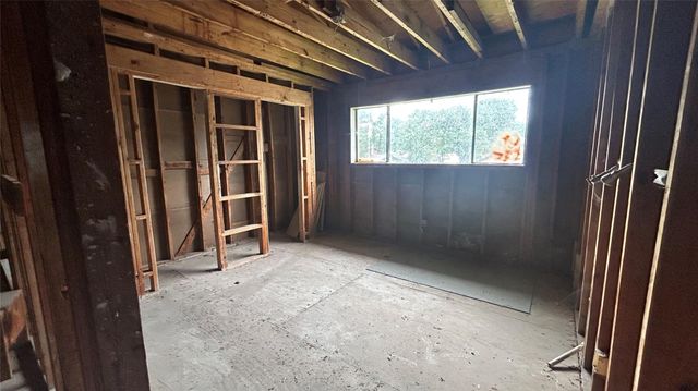 6706 Standing Oaks Street, Houston, TX 77050